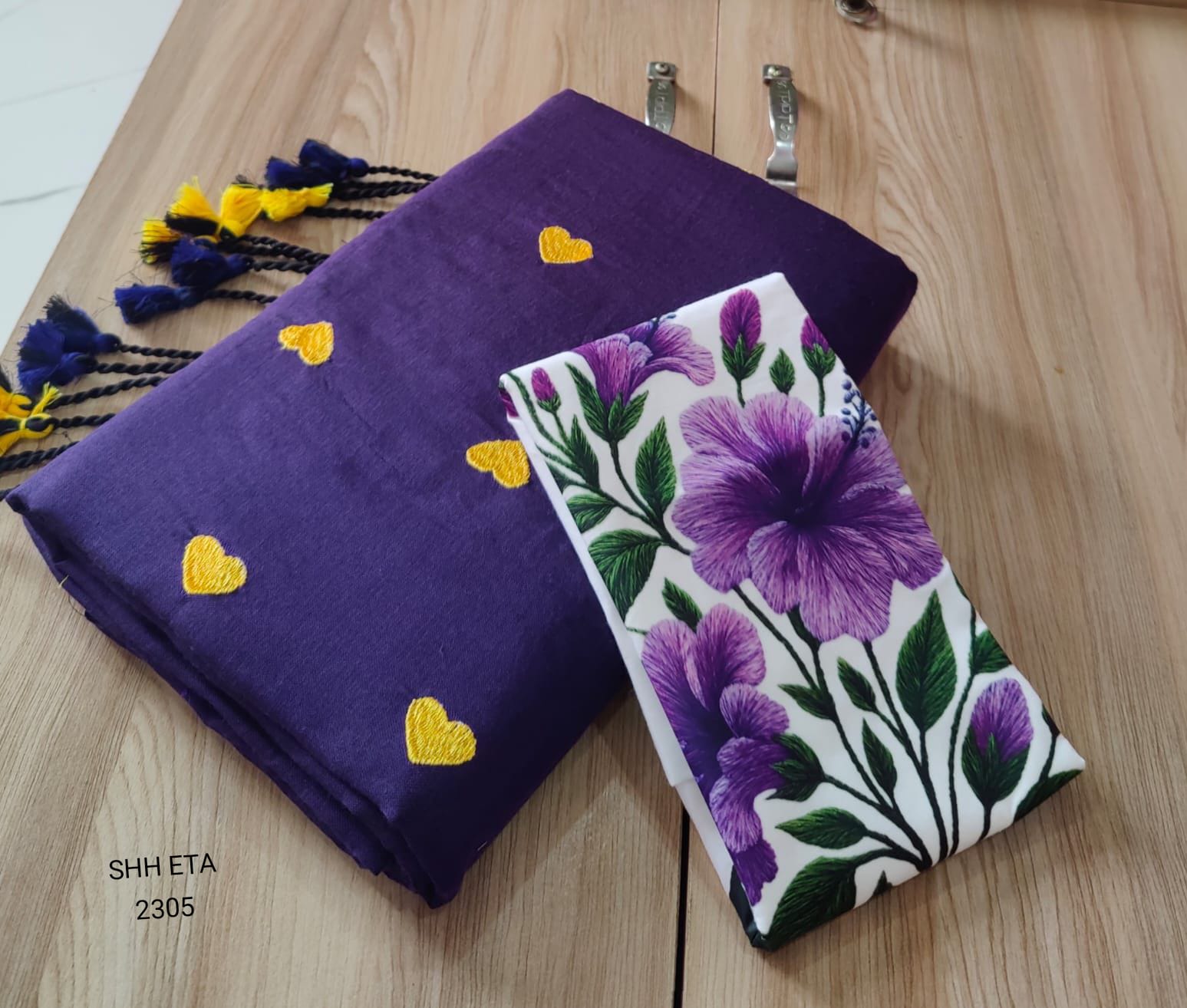 Heart Embroidery Mul Cotton Handloom Saree